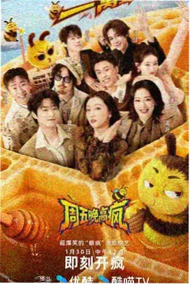 独行登山者站在山脊线上远望，呈现登山独处的心理价值